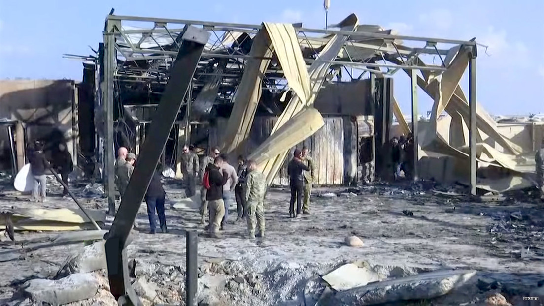 VIDEO: Daños en la base militar iraquí que albergaba tropas de EE.UU. tras el ataque de misiles iraníes