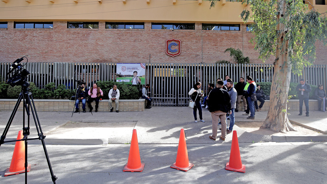 El abuelo del estudiante que mató a tiros a su maestra en México, en prisión preventiva y con las cuentas congeladas