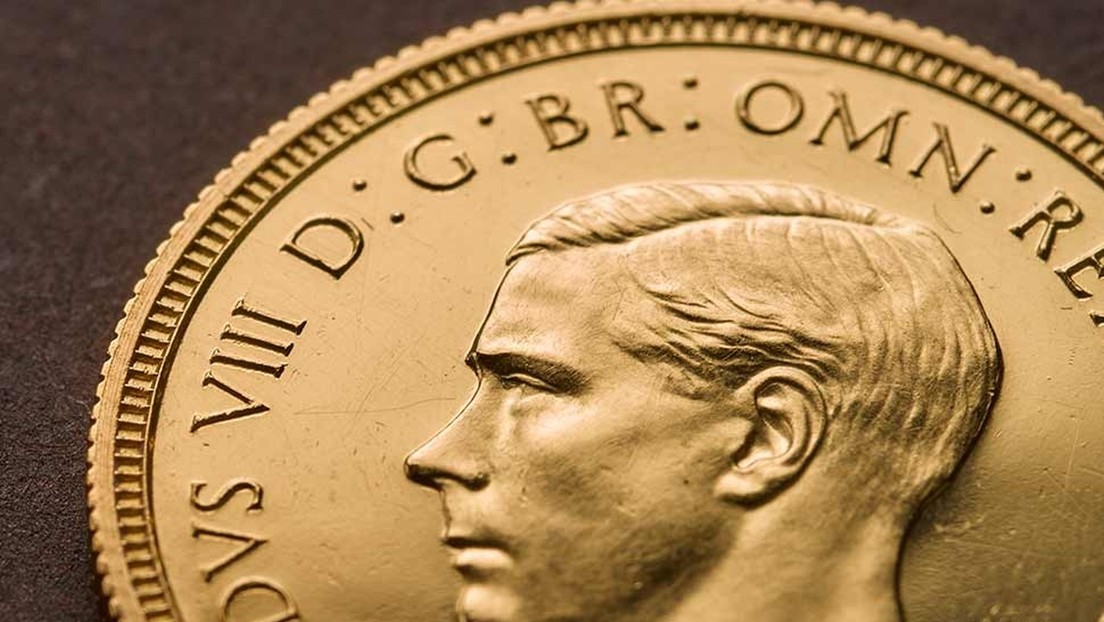 Venden una moneda de un polémico rey británico simpatizante de Hitler por el precio récord de 1,3 millones de dólares