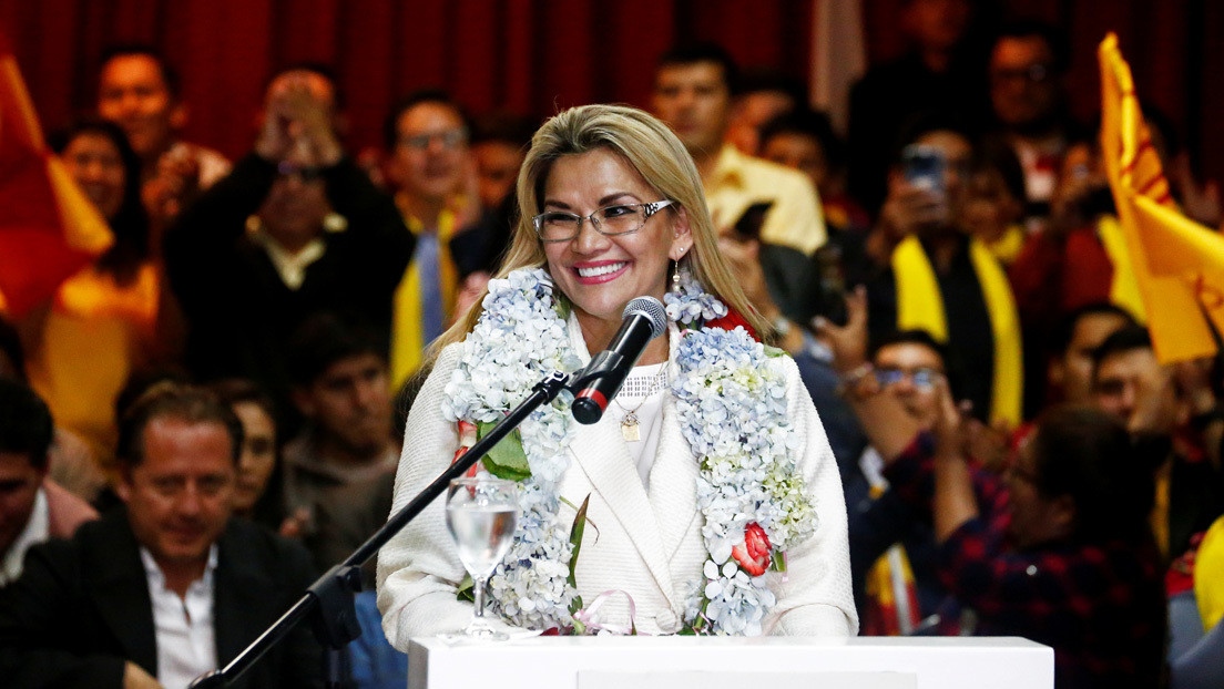 Crisis en la derecha boliviana: ¿por qué la decisión de Añez de presentarse a las elecciones es tan polémica?