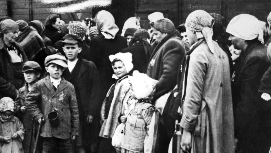 "Si alguien caía, inmediatamente lo fusilaban": La historia de dos hermanas que sobrevivieron a los horrores de Auschwitz