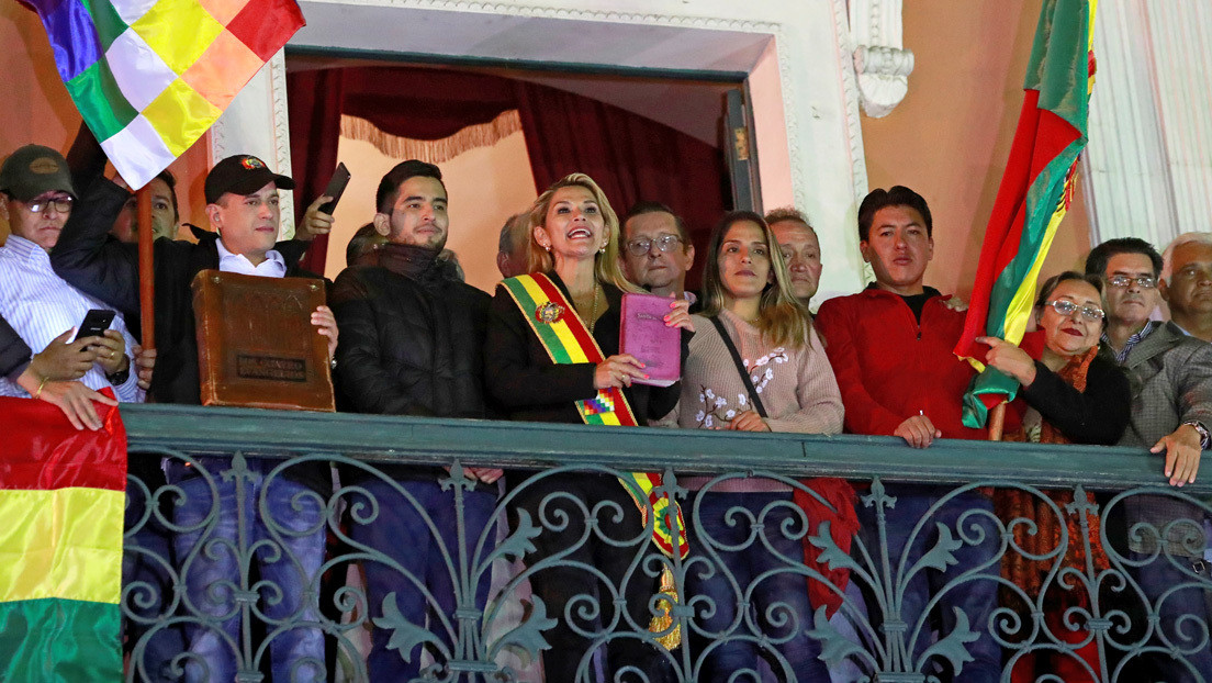 Medio boliviano censura artículo sobre el "pacto" entre la oposición, la Iglesia, Brasil y la UE para nombrar a Áñez como presidenta