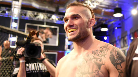 "No voy a ser tan boludo de llevar un dólar para Argentina": la polémica frase de un luchador tras ganar una pelea millonaria