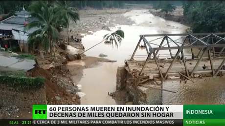 Se eleva a 60 el número de muertos por las inundaciones en Indonesia