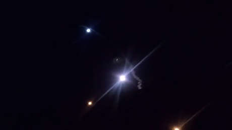 Una nueva ola de misiles impacta contra la base Al Asad en Irak, que alberga fuerzas de EE.UU.