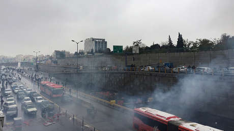 Al menos 20 muertos y decenas de heridos al volcarse un autobús en Irán