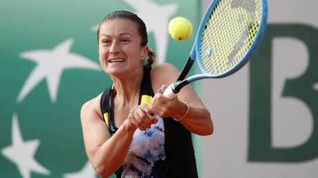 VIDEO: Una tenista se retira del Abierto de Australia tras un ataque de tos por el humo de los incendios forestales