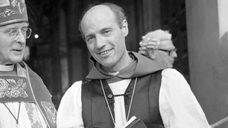 Víctima de un obispo pederasta cuenta cómo este usaba su amistad con la familia real británica y Margaret Thatcher para parecer "inexpugnable"