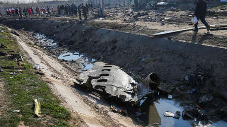 Un nuevo video muestra el supuesto momento en que 2 misiles iraníes impactaron el Boeing ucraniano
