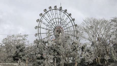 FOTOS: El volcán filipino Taal cubre de cenizas y deja un panorama desolador en las poblaciones locales
