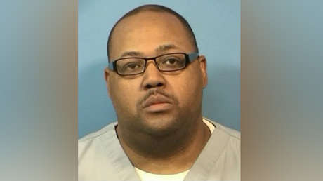 "Venía con Jordans y Bentleys": Acusan a un pastor de apropiarse un millón de dólares otorgado por el Estado para alimentar a niños necesitados