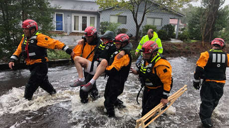 "Preparen sus traperos y baldes": Trump tacha de "idea estúpida" la construcción de un muro 'antitormentas' para evitar inundaciones en Nueva York