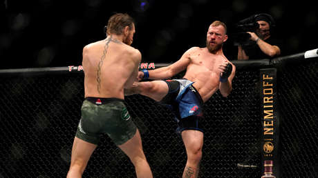 VIDEO: La abuela de Cerrone interrumpe su entrevista para consolarlo después del combate contra McGregor