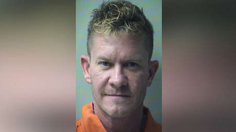 Una adolescente de 14 años instala cámaras en su habitación para demostrar que su padre la maltrata