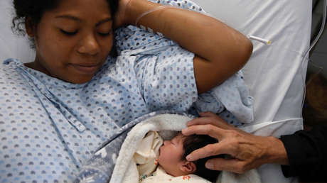 La Casa Blanca planea restringir la emisión de visas a EE.UU. para detener el 'turismo de parto'