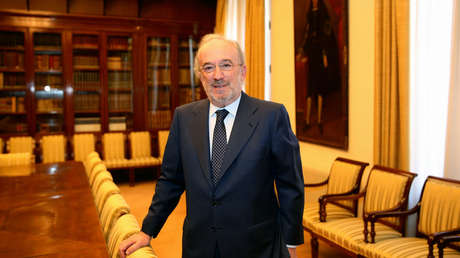 La RAE considera que el masculino empleado en la Constitución española es suficientemente inclusivo y no necesita modificarse