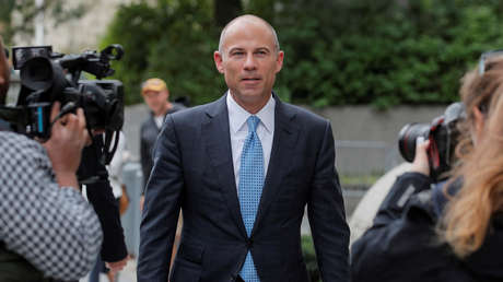 Recluyen al abogado de la exactriz porno que demandó a Trump en la misma celda donde fue confinado 'El Chapo' en Nueva York