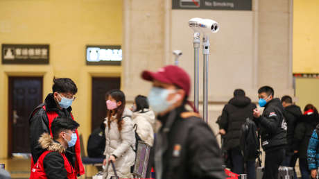 VIDEO: Colas para abandonar la ciudad china de Wuhan antes de la cuarentena por el nuevo coronavirus