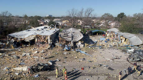 Gran explosión en Houston hace temblar varios edificios y causa una 'lluvia' de escombros (VIDEOS, FOTOS)