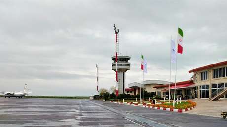 Un avión se incendia tras despegar de un aeropuerto en el norte de Irán (FOTO)