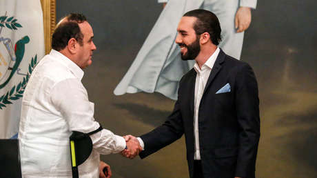 ¿Hacia una mayor integración de Centroamérica? Guatemala y El Salvador firman un acuerdo de "cielos abiertos"