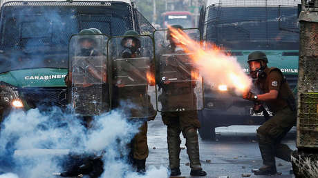 Una joven de 17 años, en estado grave por el impacto en el cráneo de una bomba lacrimógena lanzada por Carabineros en Chile