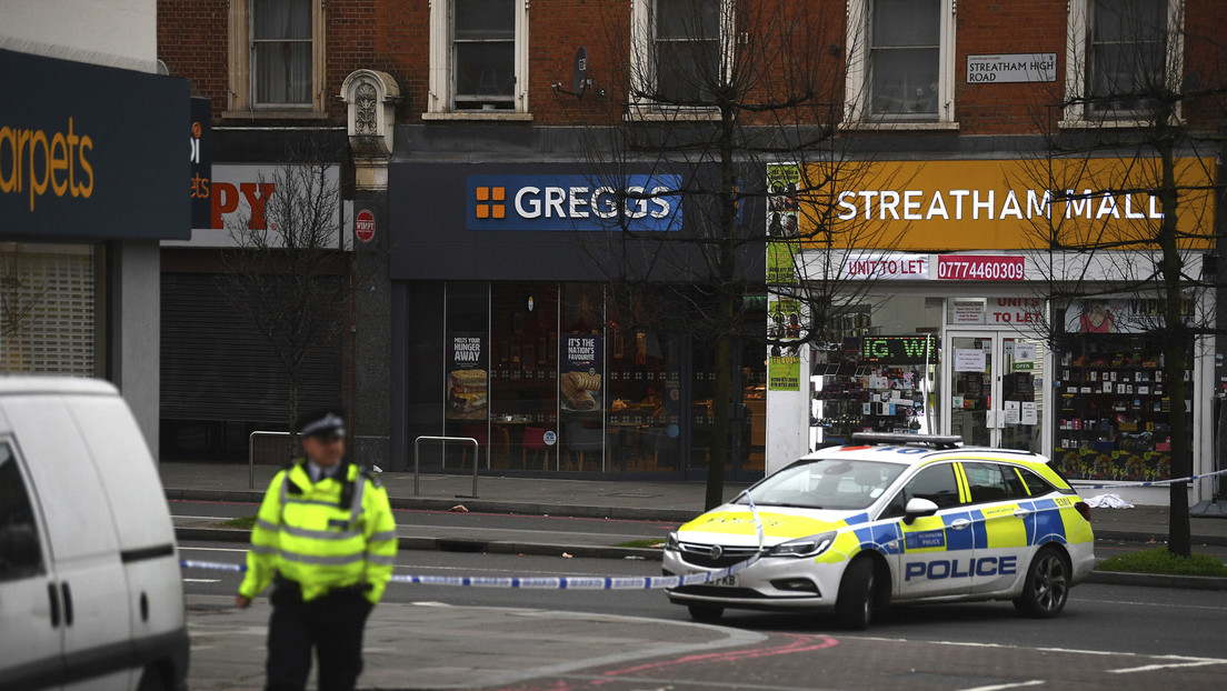 Un hombre ataca con cuchillo a varias personas en un acto terrorista en Londres