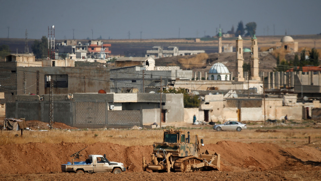 Erdogan: Turquía atacó 40 objetivos en Siria "neutralizando a 35 sirios" en respuesta a la ofensiva contra militares turcos