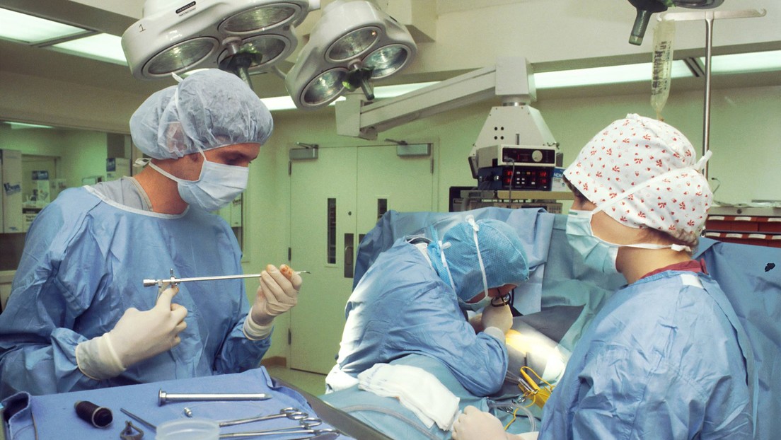 Le extirpan el 65 % del hígado a una mujer para tratar un "cáncer raro", pero el problema era un parásito