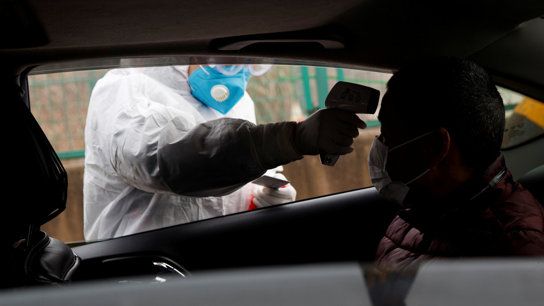Muere un médico chino que trabajó 10 días seguidos sin descanso contra el coronavirus