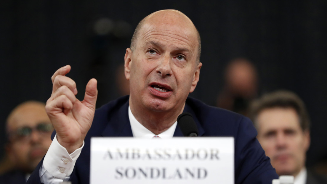 Despiden al embajador de EE.UU. ante la UE, el segundo testigo clave en el juicio político a Trump