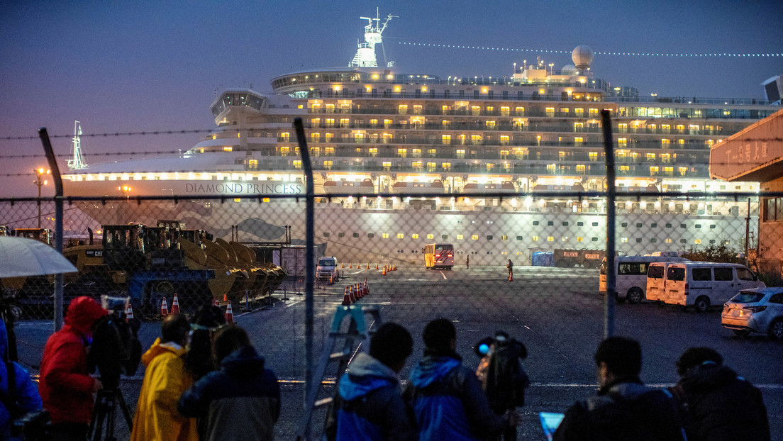 Desembarcan del crucero Diamond Princess 23 personas sin someterse a las pruebas de coronavirus durante la cuarentena