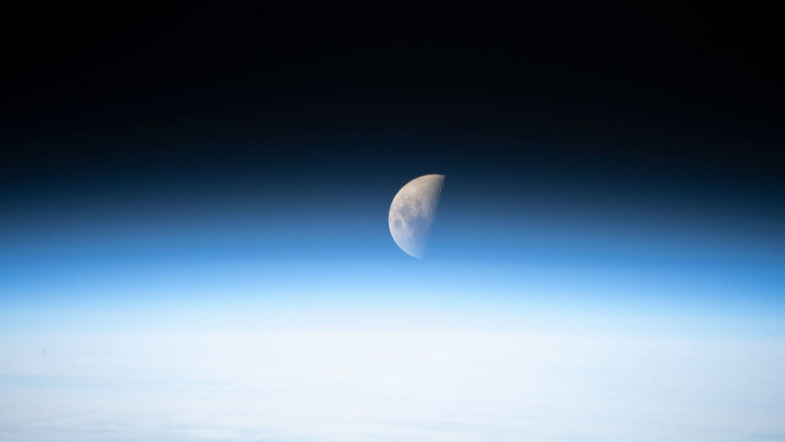 La Tierra tiene dos lunas desde hace tres años pero nadie se ha dado cuenta