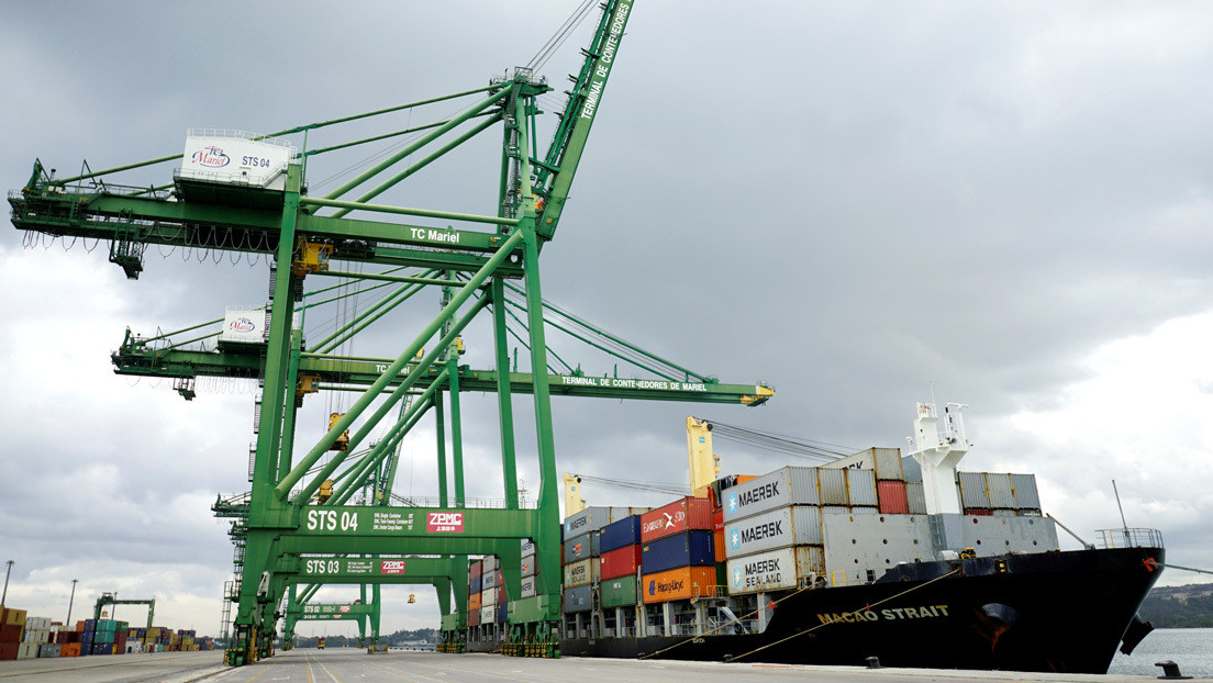 Cuba se ve obligada a comprar un barco para obtener su combustible y esquivar las sanciones de EE.UU.