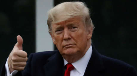 "¡Nuestro país está orgulloso de vosotros!": Trump se equivoca de estado en felicitar al equipo vencedor de la Super Bowl