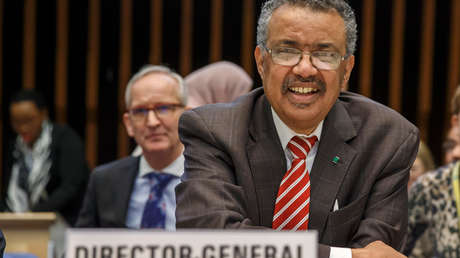 "No se preocupen, no es coronavirus": el presidente de la OMS gasta una broma después de toser (VIDEO)