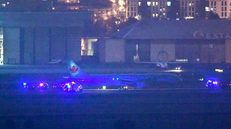 VIDEOS: Aterriza con éxito en Madrid el avión en emergencia de Air Canada con 130 personas a bordo