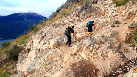 'Porteadores', la lucha contra la montaña y la precarización laboral en la Patagonia argentina