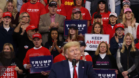 Trump tuitea un extraño video en el que se le augura una presidencia eterna tras ser absuelto en el juicio político