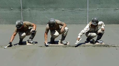 Argentina: Albañil encuentra una importante suma de dinero en una construcción, la devuelve y el alcalde lo premia con un trabajo