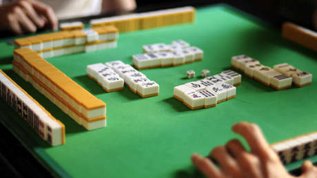 VIDEOS: La Policía china destroza tableros de juegos a martillazos en medio del brote de coronavirus