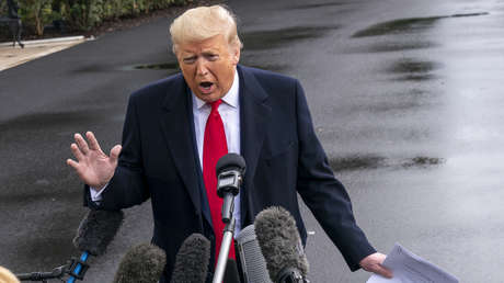 Trump afirma que Pelosi "violó la ley" al romper la copia de su discurso