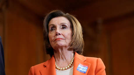 Facebook y Twitter se niegan a borrar el video publicado por Trump acerca de las "conmovedoras historias hechas trizas por Pelosi"