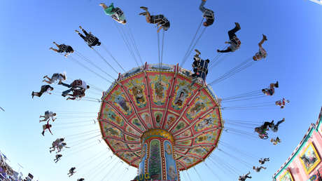 VIDEO: Una decena de personas se queda 'colgada' a una altura de 80 metros en un parque de atracciones en Chile