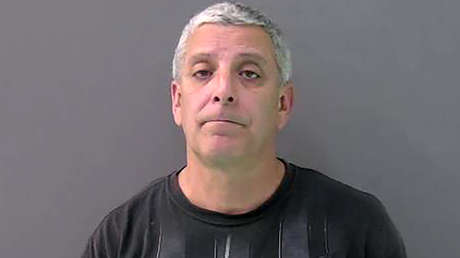 Acusan de homicidio involuntario a un policía en EE.UU. por matar a un hombre negro desarmado de un disparo en la cabeza