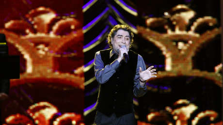 Joaquín Sabina, operado de un derrame cerebral tras una caída durante un concierto