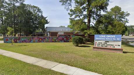 Una niña de 6 años se pone furiosa en la escuela y la internan en una clínica mental contra la voluntad de sus padres en EE.UU.