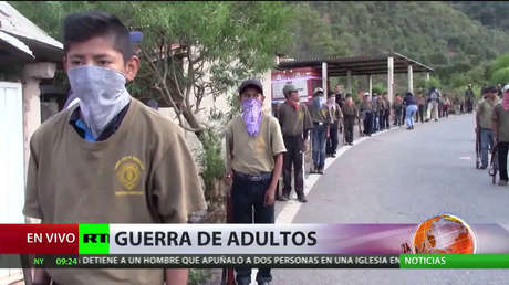 Organizaciones campesinas pactan con el Gobierno de México el desarme de jóvenes