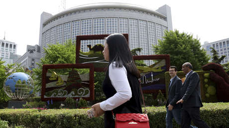 Pekín expulsa a tres periodistas de The Wall Street Journal por un artículo titulado 'China, el verdadero enfermo de Asia'