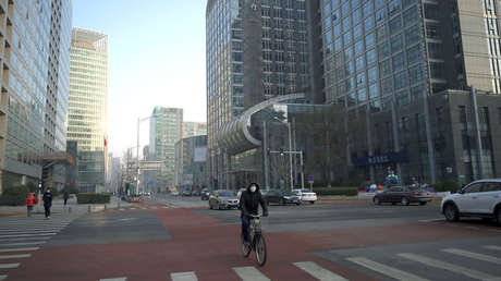 El coronavirus podría 'infectar' la economía mundial y causar pérdidas de más de 1 billón de dólares